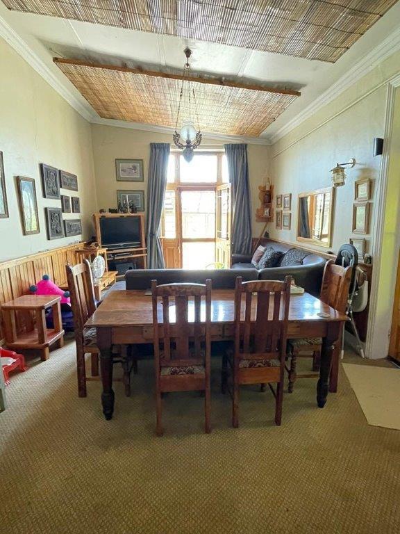 5 Bedroom Property for Sale in Ladybrand Free State